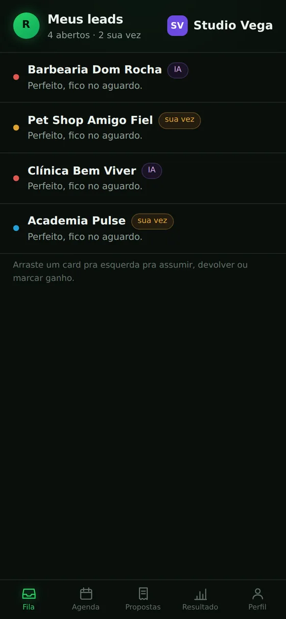 Fila de leads do vendedor no app do Zaq